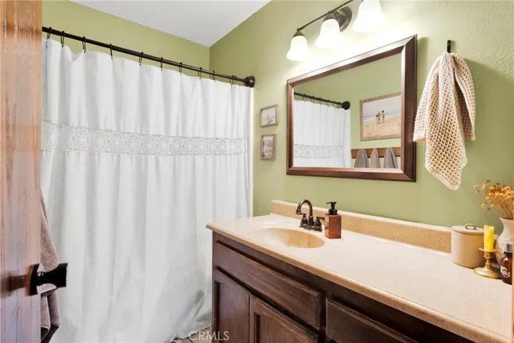 6432 Lime, Phelan, California 92371
