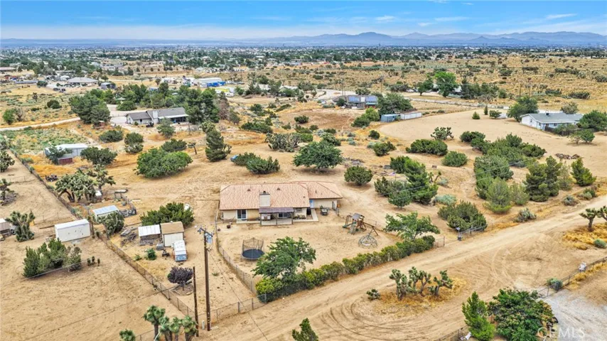 6432 Lime, Phelan, California 92371