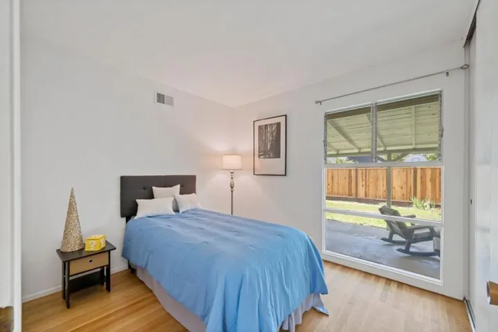 7864 Belknap Drive, Cupertino, California 95014