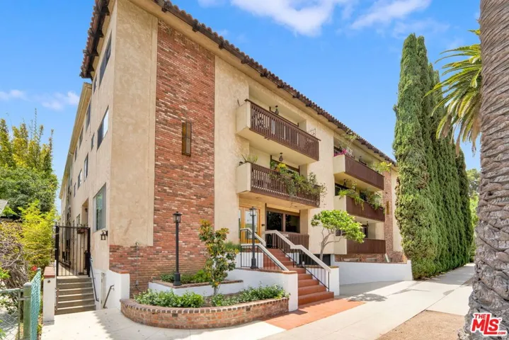 1114 12th Street 104, Santa Monica, California 90403