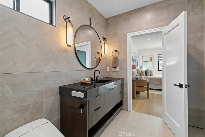 16323 Redwood, Fountain Valley, California 92708