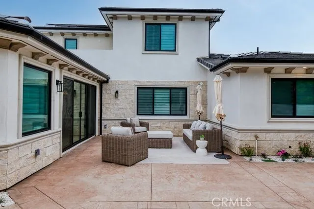 16323 Redwood, Fountain Valley, California 92708