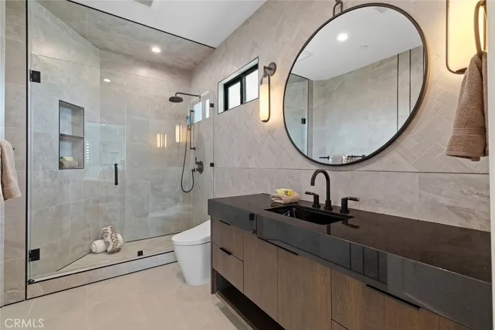 16323 Redwood, Fountain Valley, California 92708