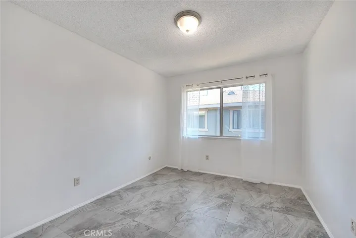 1104 S Mantle Lane 28d, Santa Ana, California 92705