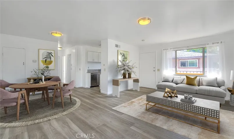 1104 S Mantle Lane 28d, Santa Ana, California 92705