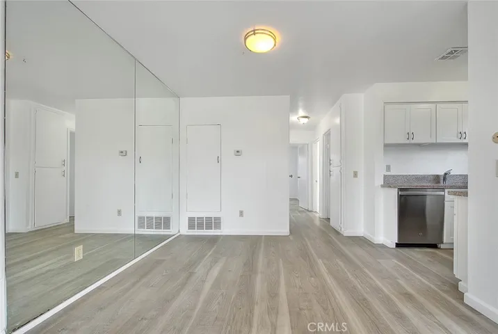 1104 S Mantle Lane 28d, Santa Ana, California 92705