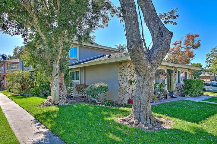 1104 S Mantle Lane 28d, Santa Ana, California 92705