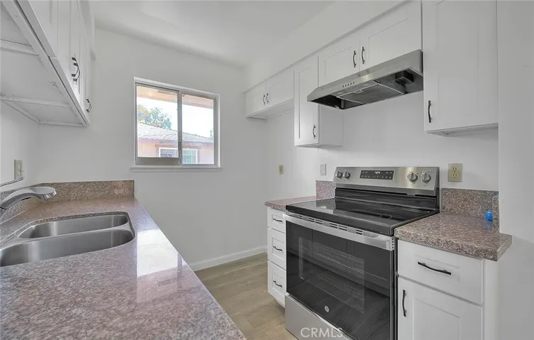 1104 S Mantle Lane 28d, Santa Ana, California 92705