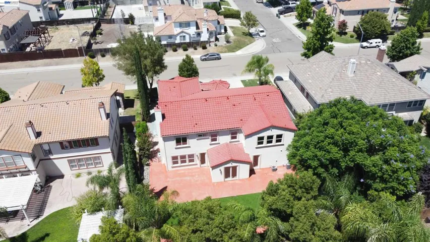 2200 Lotus Way, Tracy, California 95376
