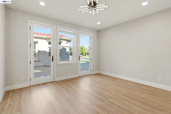 Formal Dining Room 2