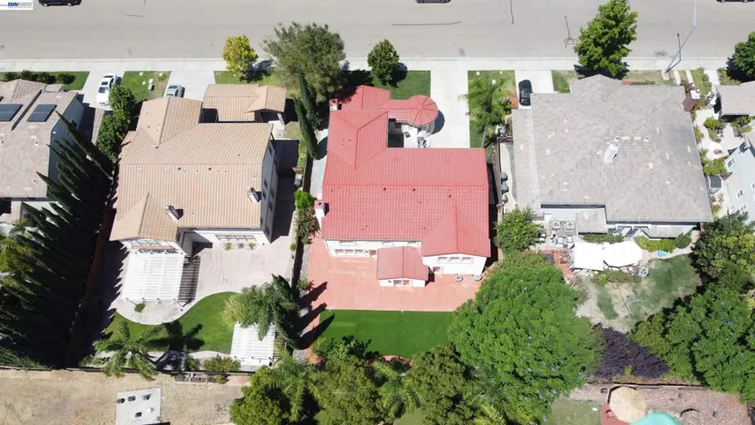 2200 Lotus Way, Tracy, California 95376