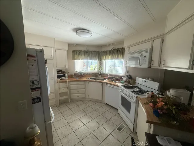 42 Coble Dr, Cathedral City, California 92234