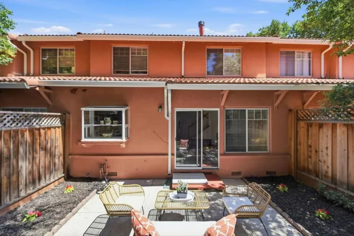 117 Gladys Avenue, Mountain View, California 94043