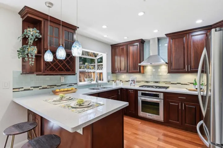117 Gladys Avenue, Mountain View, California 94043