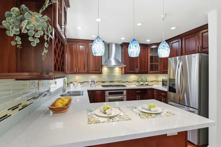 117 Gladys Avenue, Mountain View, California 94043