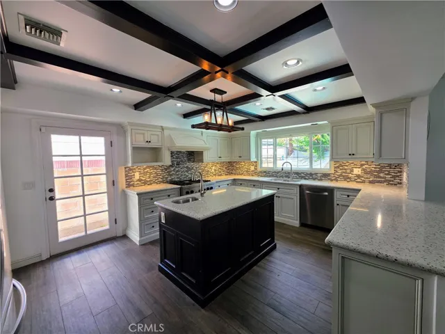 16009 Acre Street, North Hills, California 91343