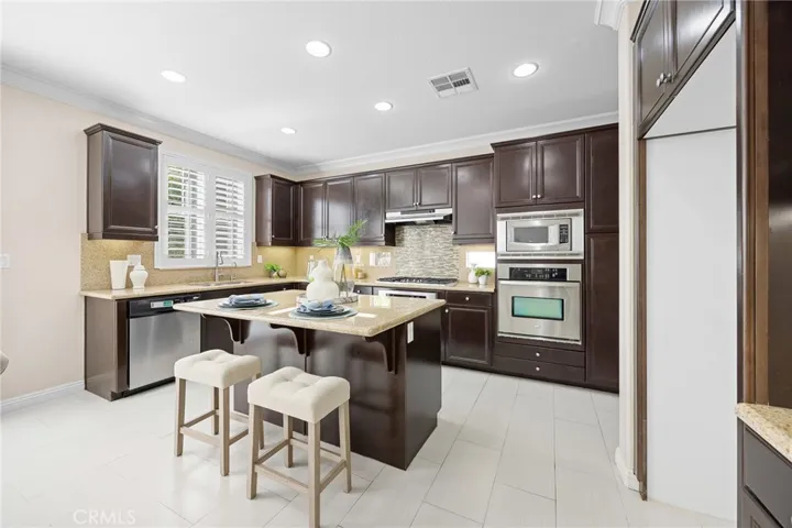 205 Summit, Lake Forest, California 92630