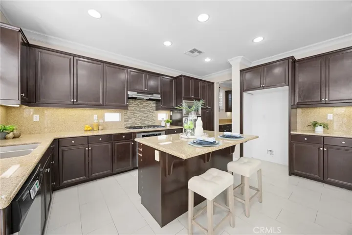 205 Summit, Lake Forest, California 92630