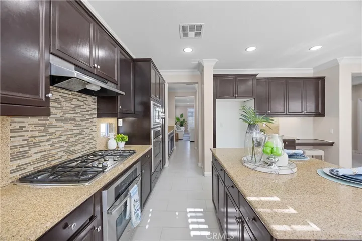 205 Summit, Lake Forest, California 92630
