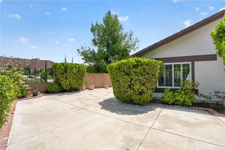 11656 Amigo Avenue, Porter Ranch, California 91326