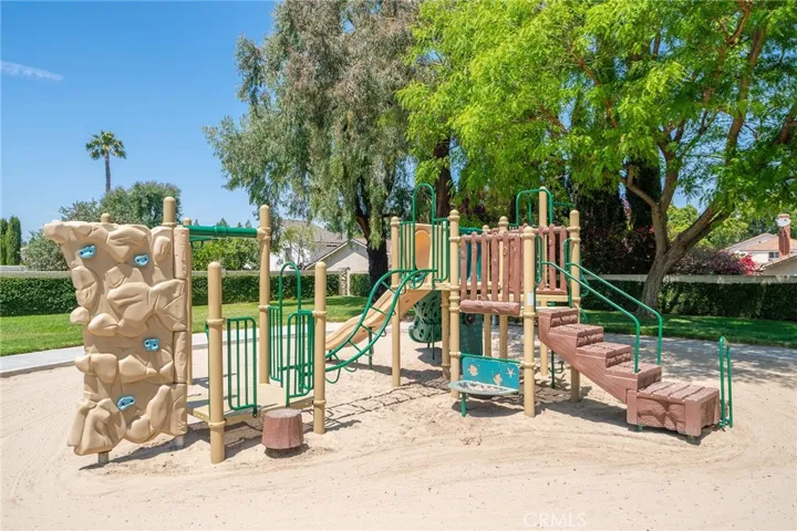 12 Silkberry, Irvine, California 92614