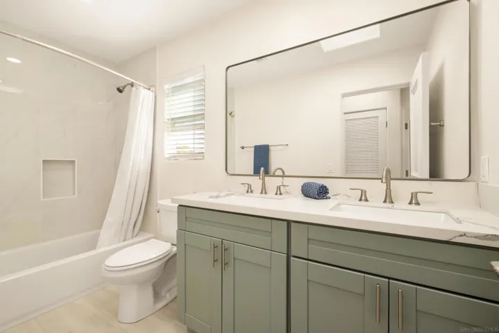 438 H, Coronado, California 92118