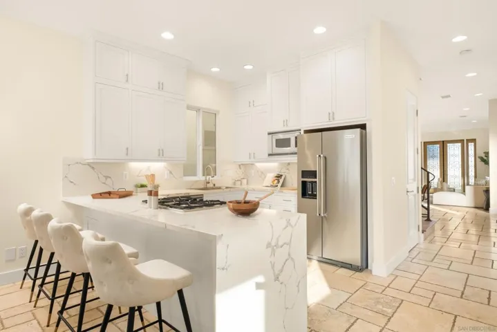 438 H, Coronado, California 92118