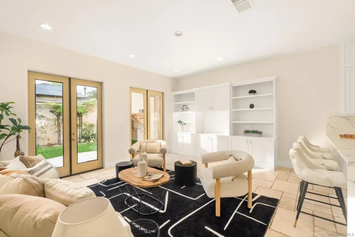 438 H, Coronado, California 92118