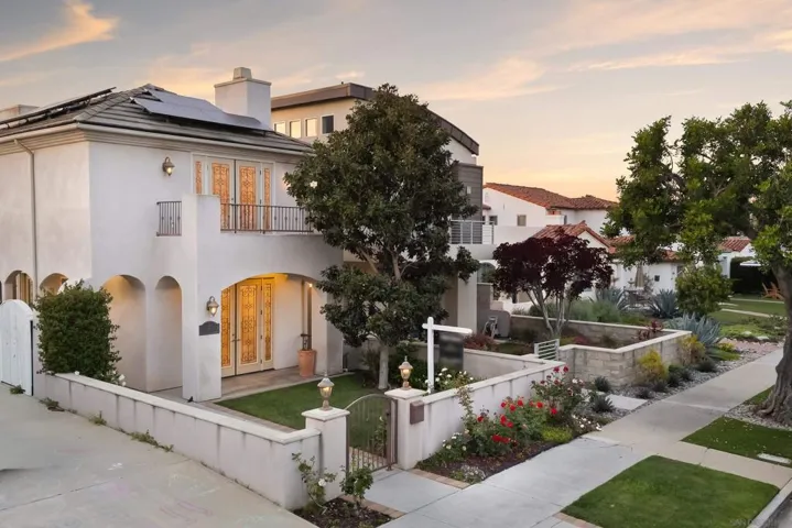 438 H, Coronado, California 92118