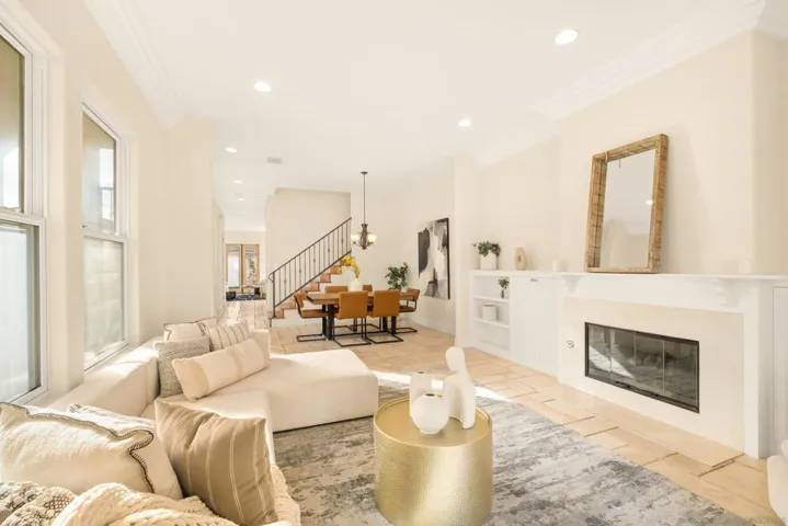 438 H, Coronado, California 92118