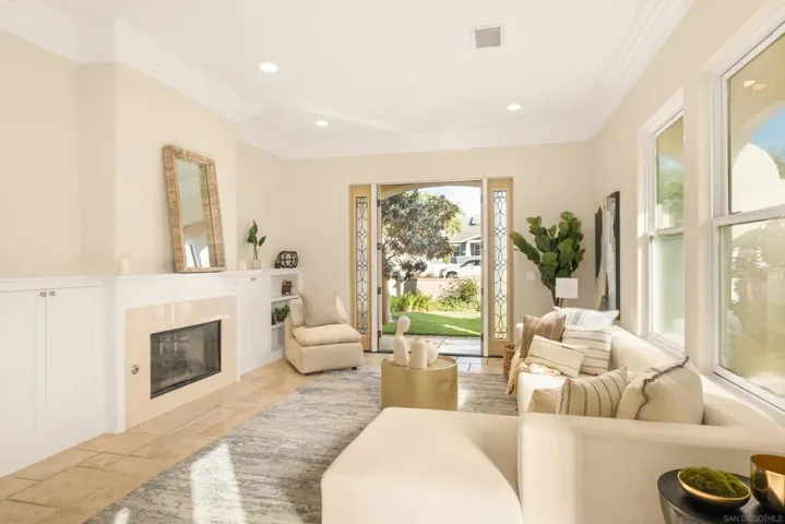 438 H, Coronado, California 92118