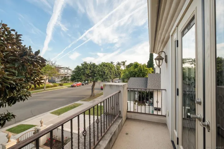 438 H, Coronado, California 92118