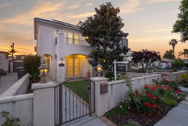 438 H, Coronado, California 92118