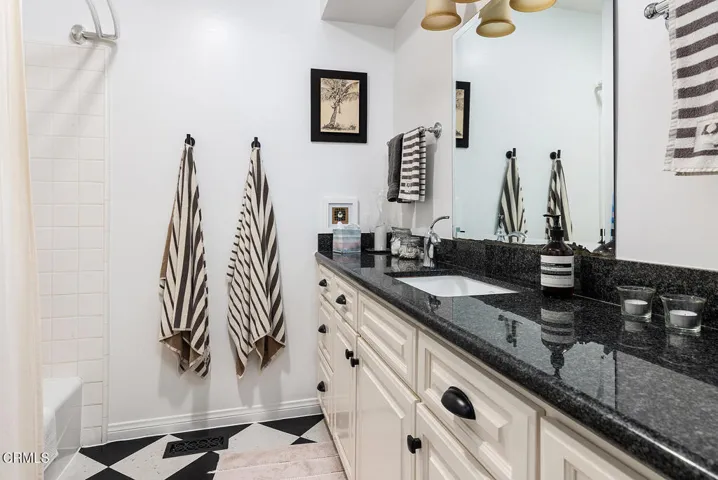 1532 Ridgeway Dr 019-mls