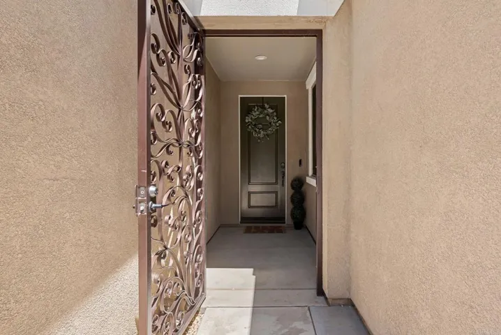 34092 Coventry Lane, Winchester, California 92596