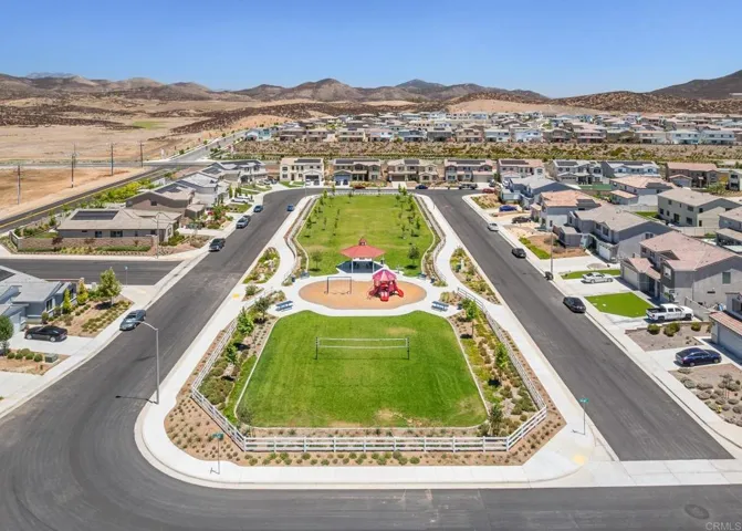 34092 Coventry Lane, Winchester, California 92596