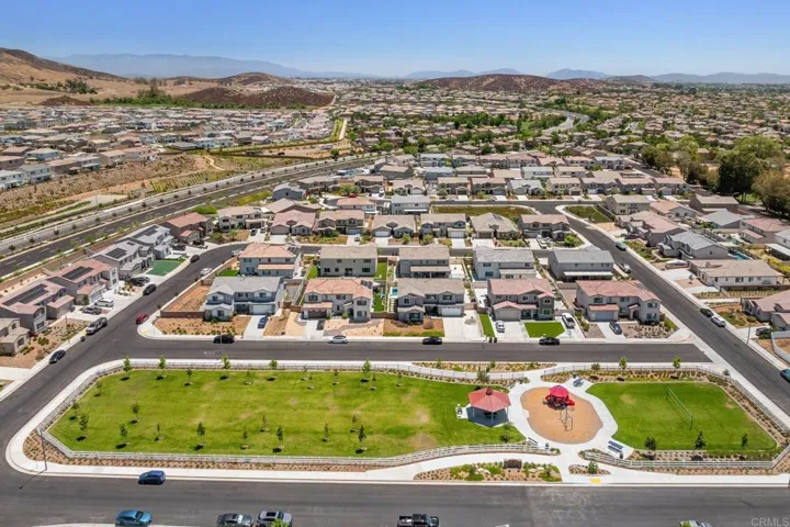 34092 Coventry Lane, Winchester, California 92596