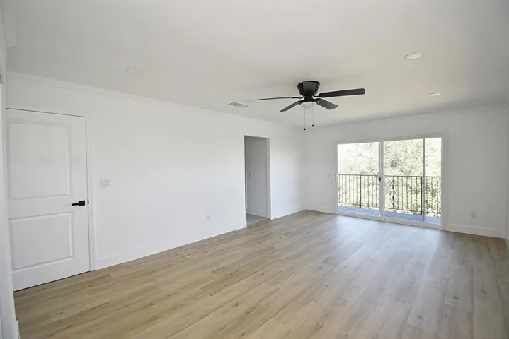 25X22 MASTER BEDROOM WITH GIANT BALCONY