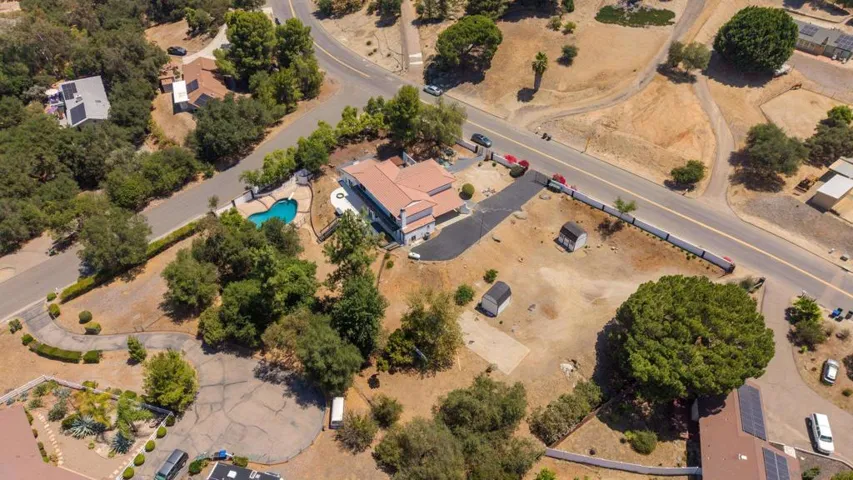 614 Sneath Way, Alpine, California 91901