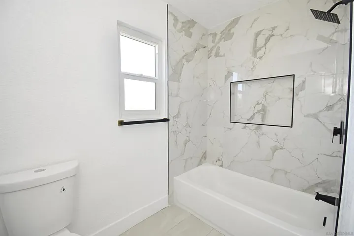 614 Sneath Way, Alpine, California 91901