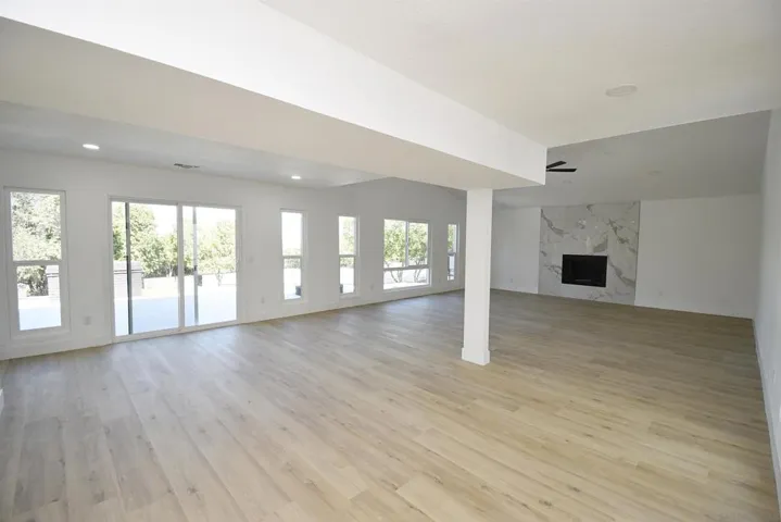 MASSIVE AMOUNT OF WINDOWS FOR NATURAL LIGHT