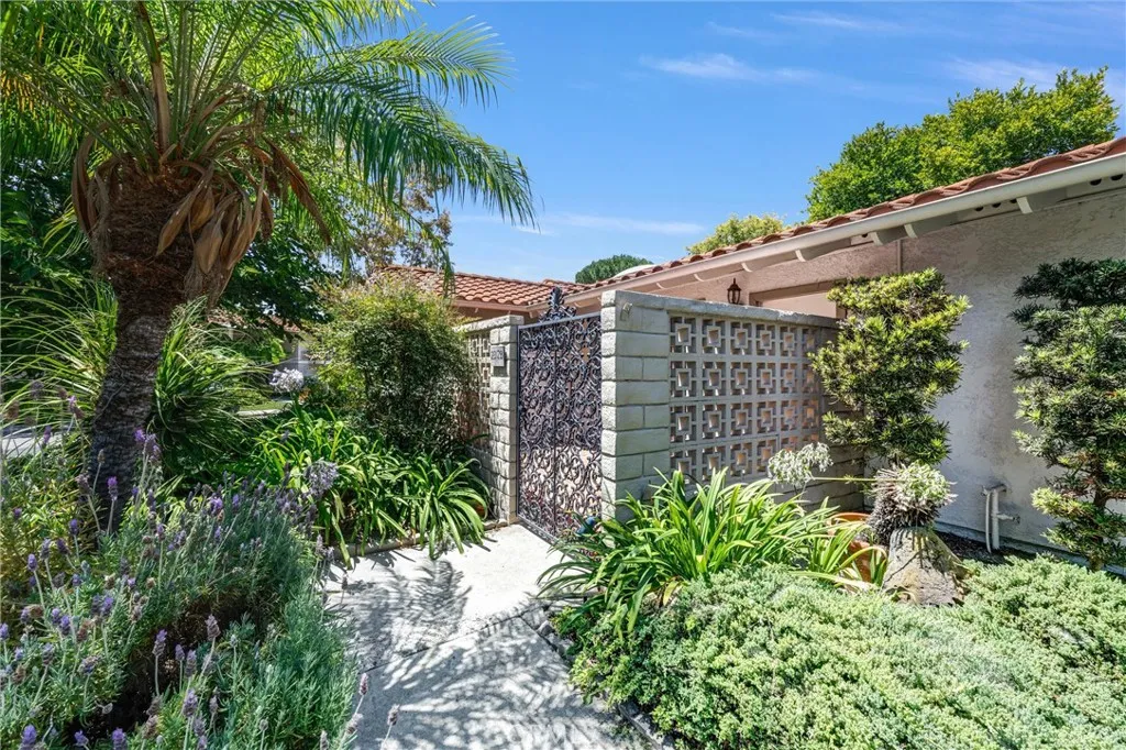 2312 Via Puerta B, Laguna Woods, California 92637 — photo 5