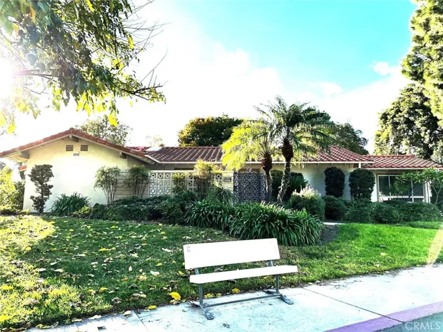 2312 Via Puerta B, Laguna Woods, California 92637