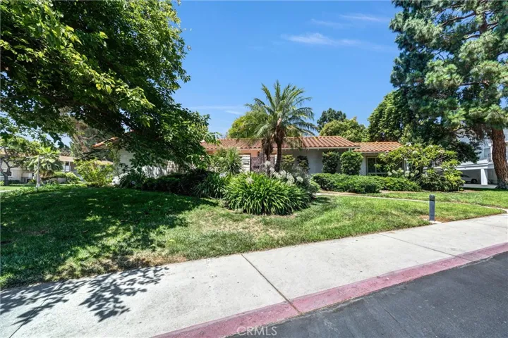 2312 Via Puerta B, Laguna Woods, California 92637