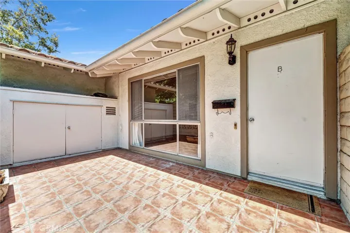 2312 Via Puerta B, Laguna Woods, California 92637