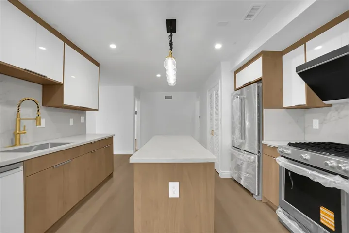 325 W Le Roy Avenue, Arcadia, California 91007