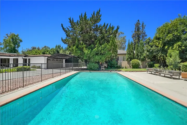 325 W Le Roy Avenue, Arcadia, California 91007