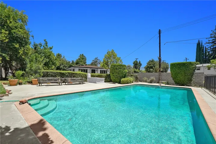 325 W Le Roy Avenue, Arcadia, California 91007
