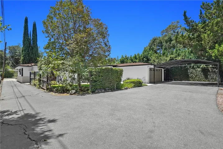 325 W Le Roy Avenue, Arcadia, California 91007