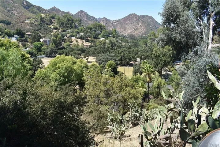 1947 Lookout Drive, Agoura Hills, California 91301